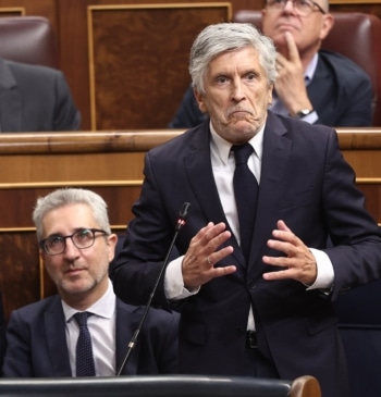 Marlaska negó conocer la situación de Ceuta mientras sus guardias civiles y [...]