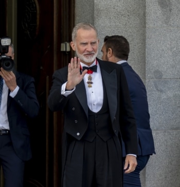 La Casa Real anuncia el viaje de los reyes a Ceuta tras [...]