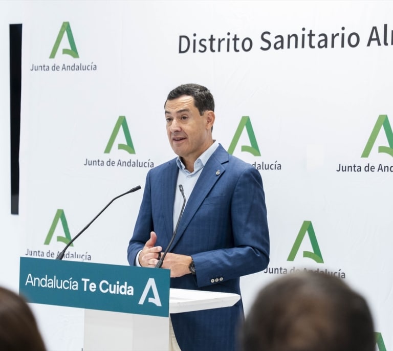 Moreno cierra filas con Feijóo: "La defensa del interés de los españoles está por encima de todo"