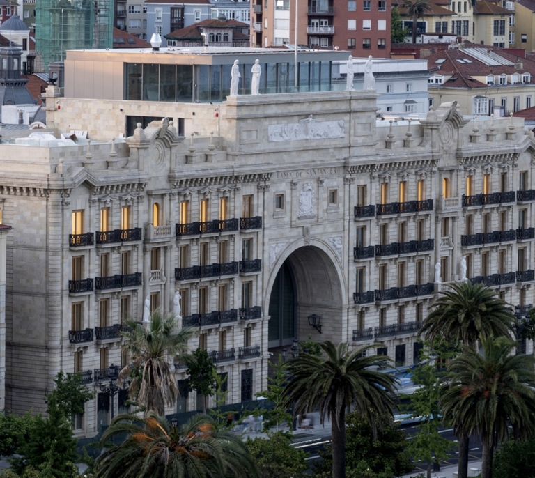 Del Guggenheim a Faro Santander, la flamante cornisa cantábrica del arte