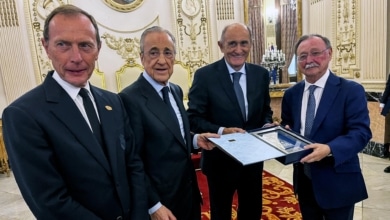 Ceuta 'perdona' al Real Madrid tras la visita de Florentino: “Vivas es el presidente más ilustre que tiene España”