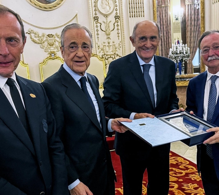 Ceuta 'perdona' al Real Madrid tras la visita de Florentino: “Vivas es el presidente más ilustre que tiene España”