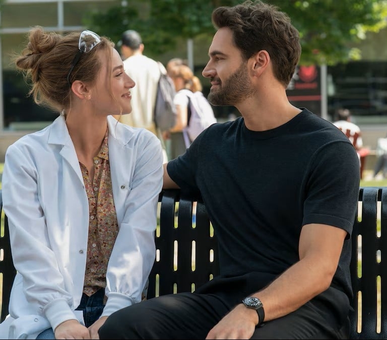 Final explicado de 'La hipótesis del amor': las claves del éxito de Prime Video y los cambios con el libro