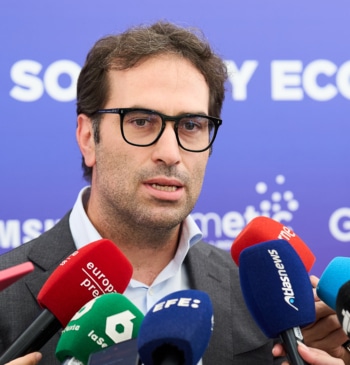 El INE recorta dos décimas el crecimiento del PIB en 2025 al [...]