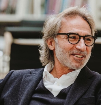 La pareja del arquitecto Josep Juanpere queda en libertad provisional tras abonar [...]