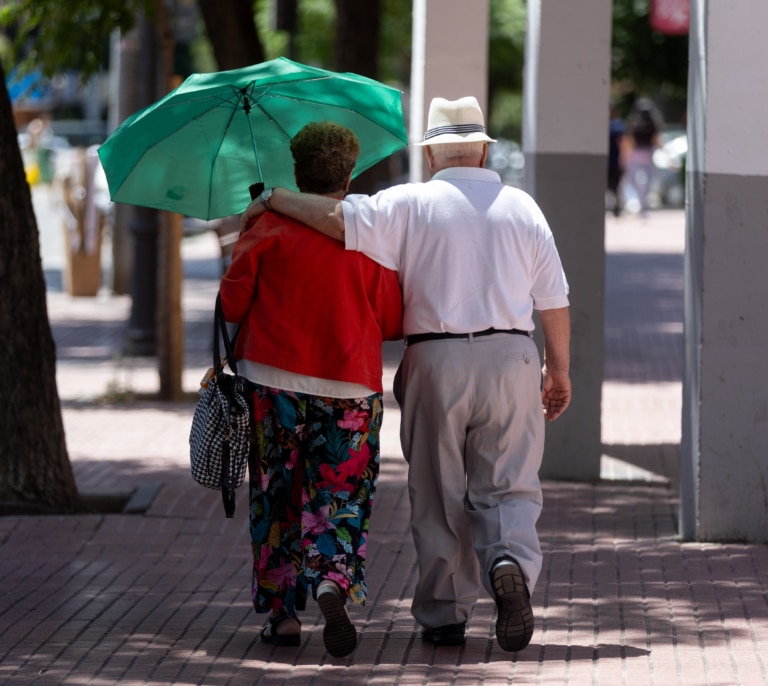 ¿Cuánto van a subir las pensiones en 2027? Así cambiará la nómina de los jubilados tras el ajuste de la inflación