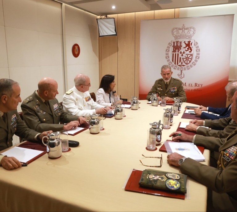 Buques de guerra de Marruecos invadieron aguas españolas durante la crisis migratoria de Ceuta