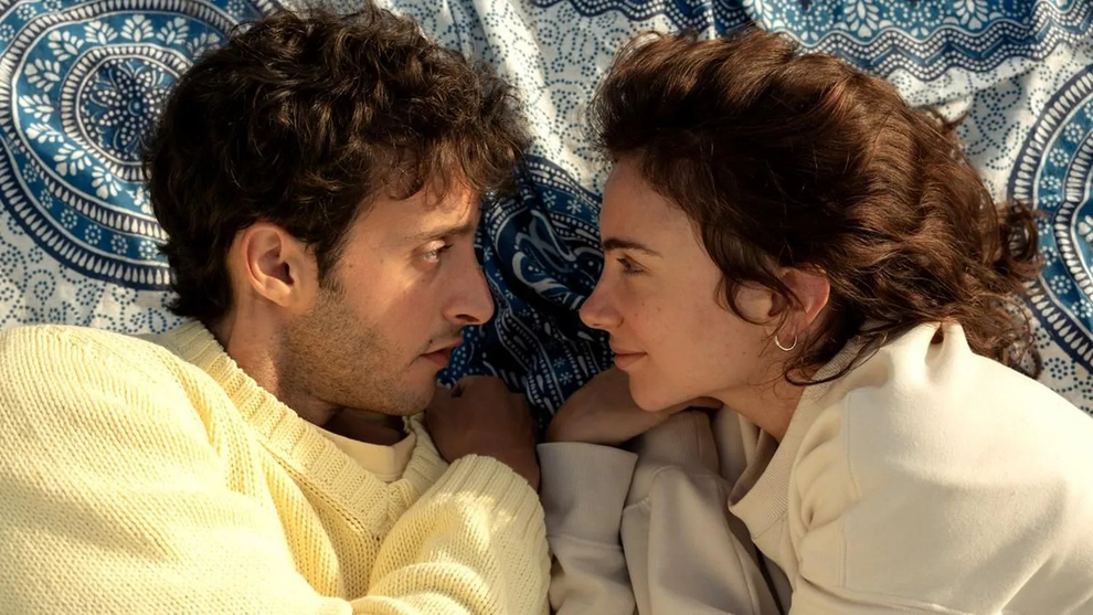 Itziar Manero (Coco) y Daniel Ibáñez (Marín) en 'Toda la verdad de mis mentiras'
