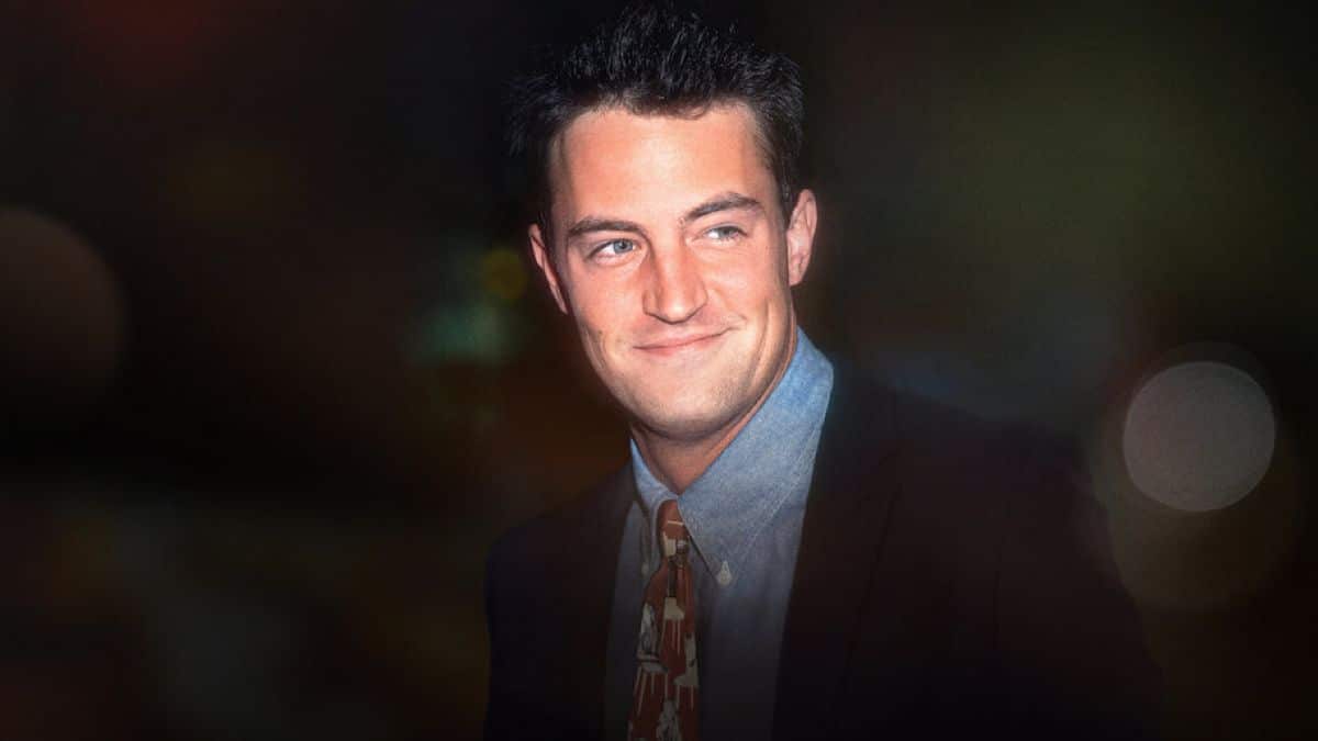 Poster promocional del documental de Netflix 'El de Matthew Perry'.