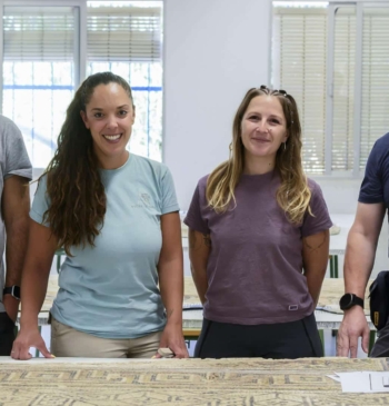 La localidad sevillana que se ha convertido en capital de los mosaicos [...]