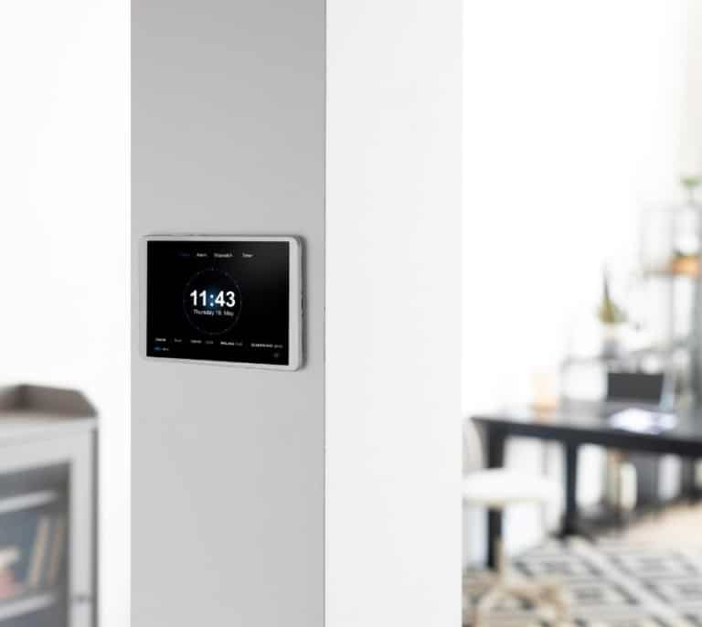Cómo convertir tu casa en un hogar inteligente sin renovar toda la tecnología: ¡un truco fácil y barato!