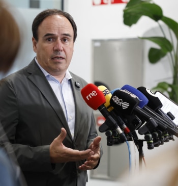 Llorca tiene "tranquilidad absoluta" ante el hecho de que Génova todavía no le haya designado como candidato