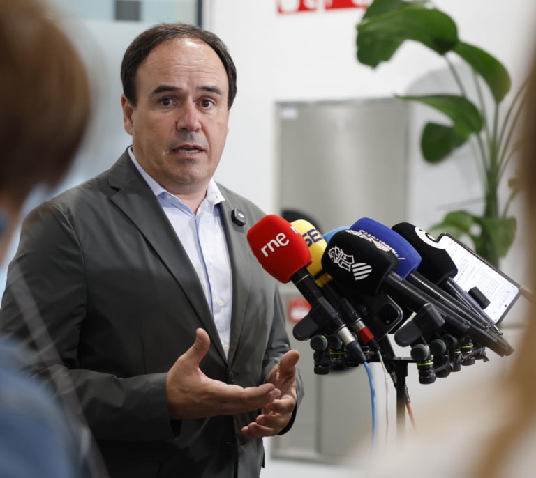 Llorca tiene "tranquilidad absoluta" ante el hecho de que Génova todavía no le haya designado como candidato