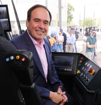 Pérez Llorca destaca la inversión del Consell en nuevos tranvías "mientras Renfe [...]