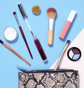 Cómo crear un neceser de maquillaje profesional e imprescindible