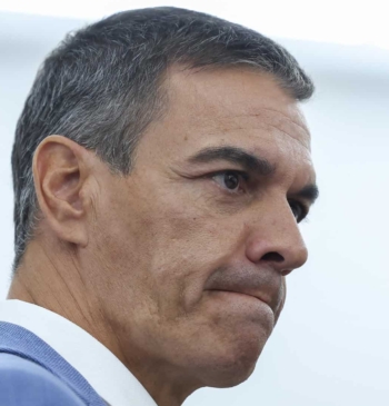 La alerta ultra de Sánchez no revierte el hundimiento de la izquierda [...]