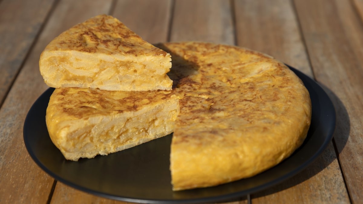 La tortilla de patatas ya supera a la paella