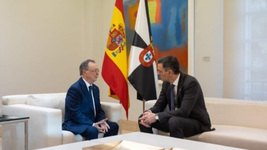 Vivas desmiente a Sánchez tras señalarle: "Sabe que la filiación de migrantes corresponde a Interior y a la Delegación del Gobierno"