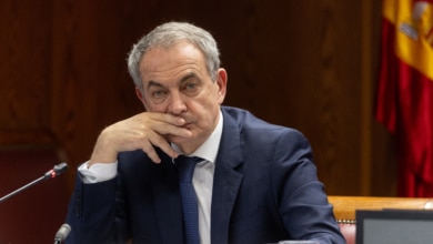 La factura fiscal de las joyas de Zapatero: 60.000 euros si acredita su origen, 400.000 si Calama rechaza su explicación