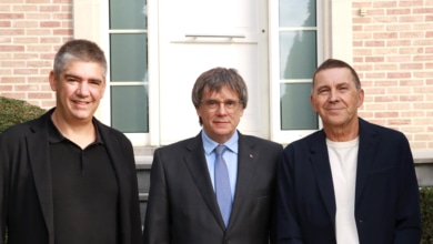 Puigdemont reaparece para denunciar una campaña "para convertir a los siete diputados de Junts en la diana de todas las amenazas" 