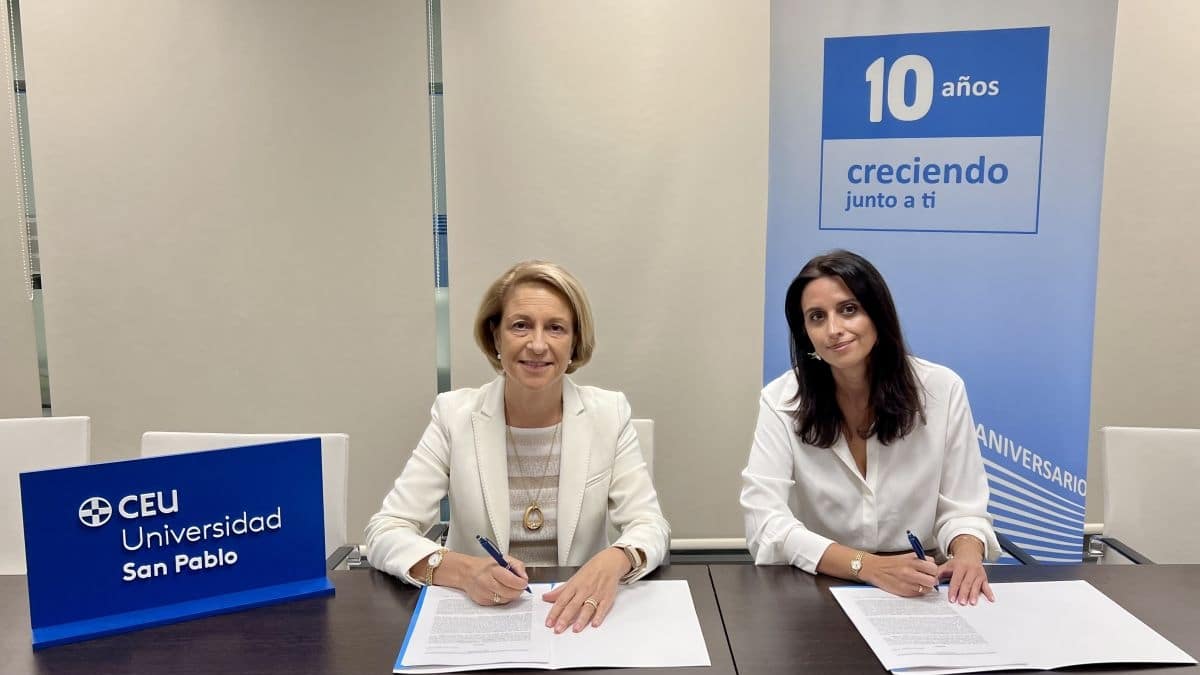 El Hospital Universitario Rey Juan Carlos y la Universidad CEU San Pablo firman un convenio para el desarrollo de un proyecto formativo de cooperación educativa de prácticas clínicas