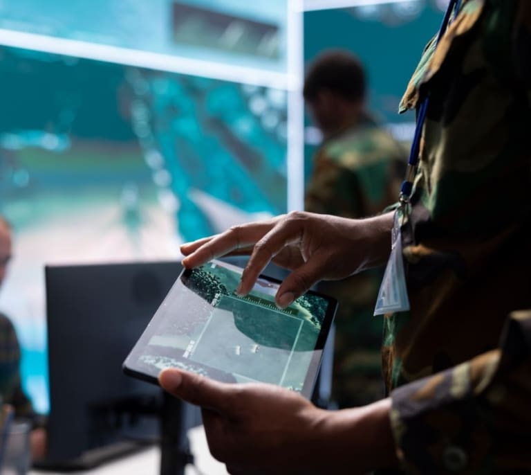 La industria de defensa acelera la búsqueda de talento ante el crecimiento de la actividad