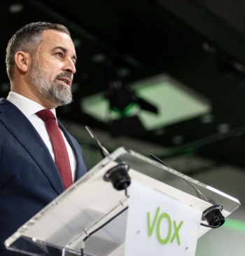 Abascal se abre a "sacrificios" y a "un entendimiento" con el PP [...]