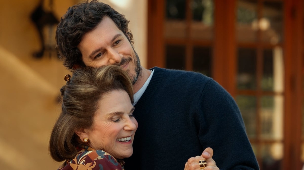 De "es un genocidio en Gaza" a "una táctica de Hitler": el choque entre Adam Brody y Tovah Feldshuh que sacude 'Nadie quiere esto'