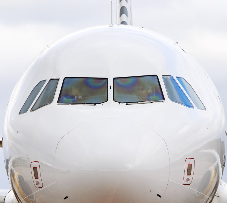 Los seguros de las aerolíneas frente al encarecimiento del combustible se reducirán a la mitad en 2027