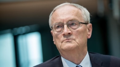 Detienen a August Hanning, ex jefe de los servicios secretos de Alemania, por sospechas de espionaje