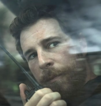 Álvaro Cervantes en 'Colisión', el nuevo thriller español de Netflix