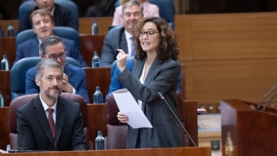 Ayuso lleva los tribunales la petición del desalojo inmediato de la Puerta del Sol
