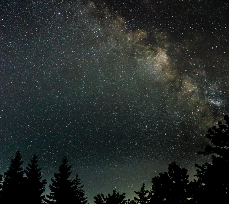 Llega la primera lluvia de estrellas del otoño: cuándo y cómo ver las Dracónidas