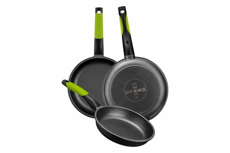 Juego de 3 sartenes BRA Prior de 18, 22 y 26 cm en negro con mango de silicona verde