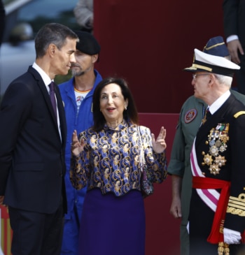Sánchez elige a la ministra Robles como su número dos en la [...]