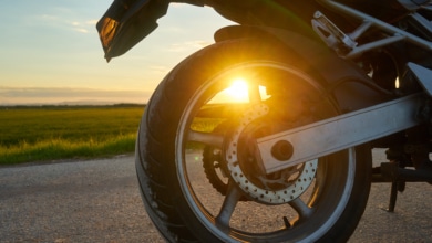 ¿Tengo que cambiar de guantes? Todo lo que debes saber para cumplir la nueva ley de moto
