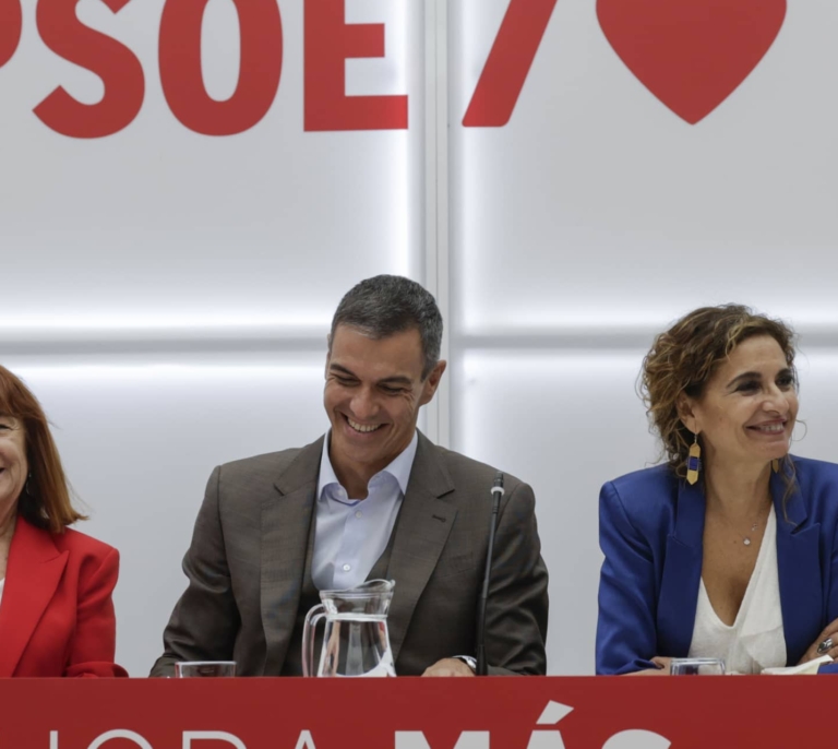 Las dudas de Sánchez: el encaje de los ministros, el vacío de Montero en Sevilla y la número dos por Madrid