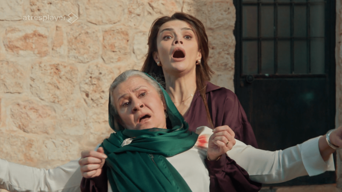Sadakat protege la vida de Alya en el próximo capítulo de la serie turca En tierra lejana (Antena 3)