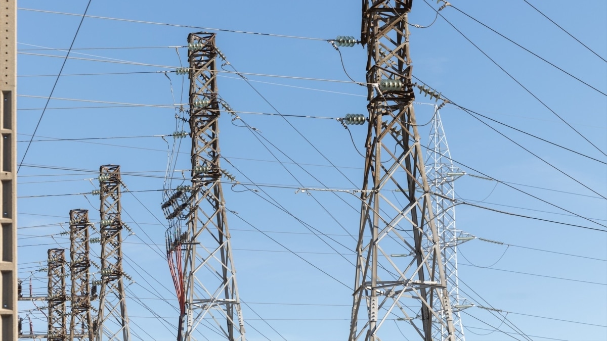 Torre eléctrica a las afueras de Madrid