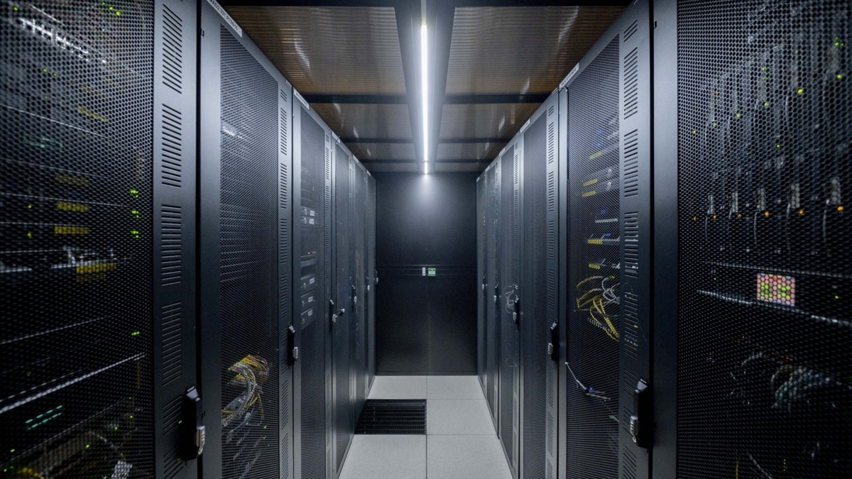 El Gobierno suaviza las exigencias a los centros de datos y les da cinco años para adaptarse a las renovables
