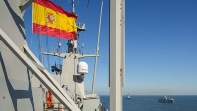 EEUU amenaza con imponer tasas de 200.000 dólares a buques españoles y restringir importaciones