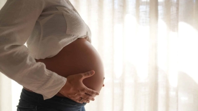 El 'reloj social' puede pesar más que el biológico: las españolas llegan a la maternidad hasta seis años más tarde de lo que deseaban