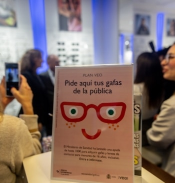 El BOE confirma la ayuda de 100 euros para gafas y lentillas: [...]