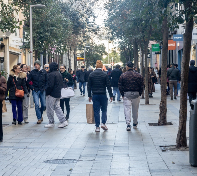El SEPE publica ofertas de empleo para la campaña de Navidad: qué puestos se ofrecen y cómo conseguirlos