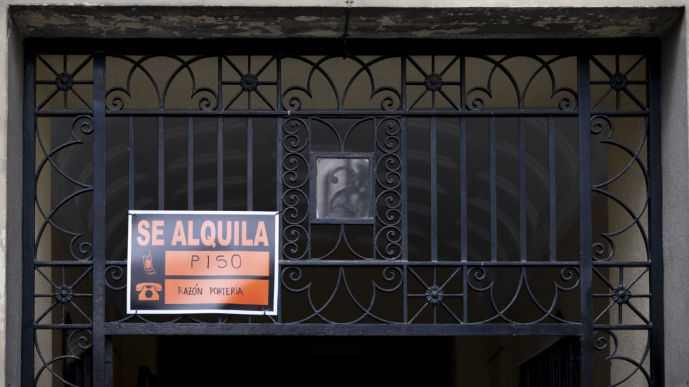 El 79% de los caseros encuestados por el CIS tiene solo una vivienda puesta en alquiler 