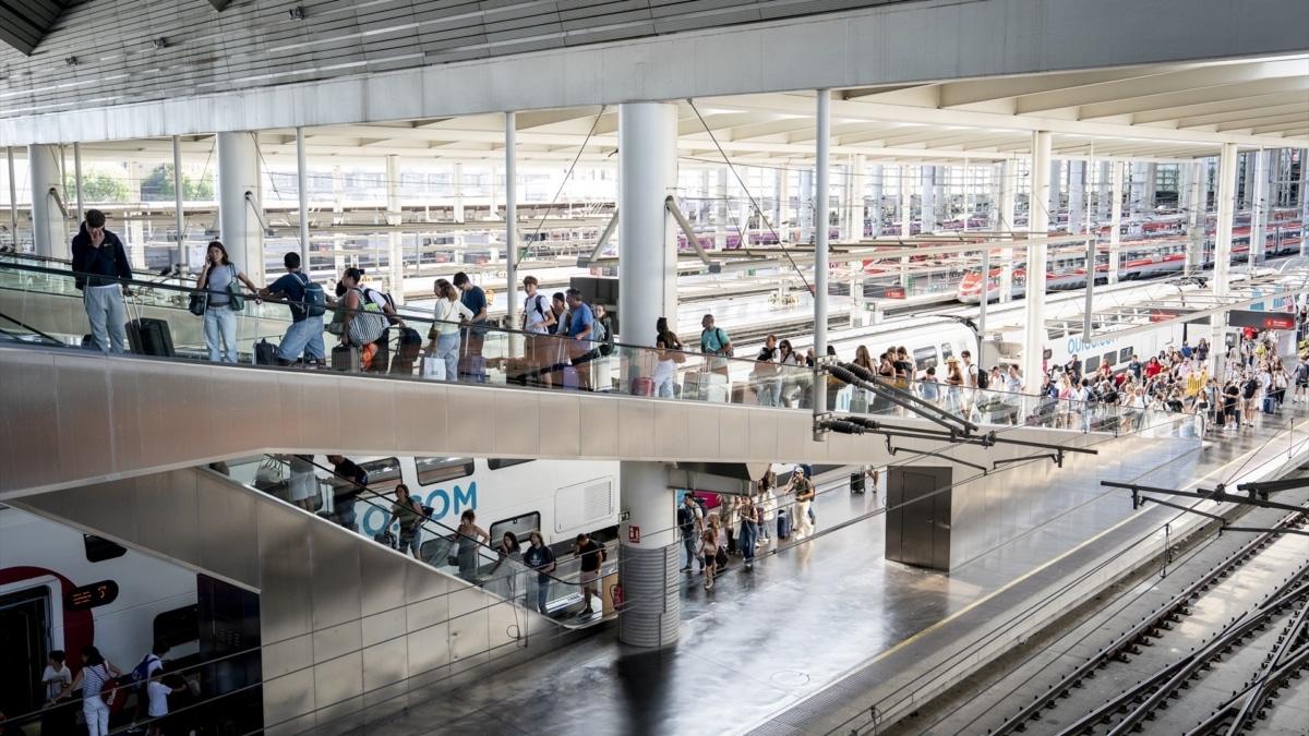 Viajeros en Atocha en un día laborable