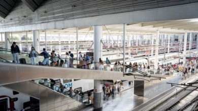 Claves para reclamar si viajas en Renfe y tu tren sufre un retraso o cancelación, según la OCU