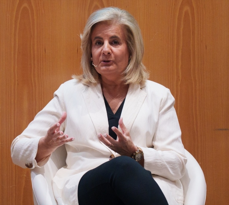 Fátima Báñez, la exministra de Empleo desaparecida tras la tragedia de los trenes en Urda