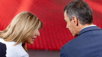 El PSOE sella un pacto nacional con Frente Amplio para intentar arrebatar el Senado al PP