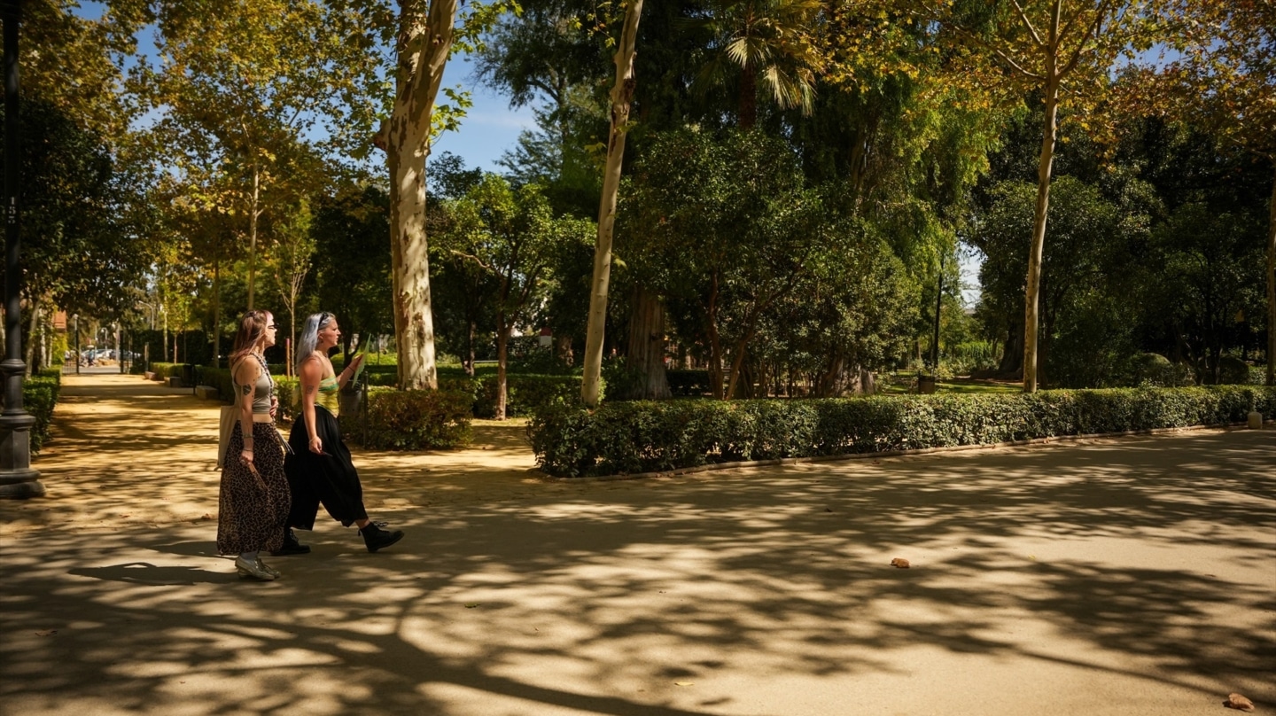 Jornada en el centro de Sevilla durante la entrada del otoño